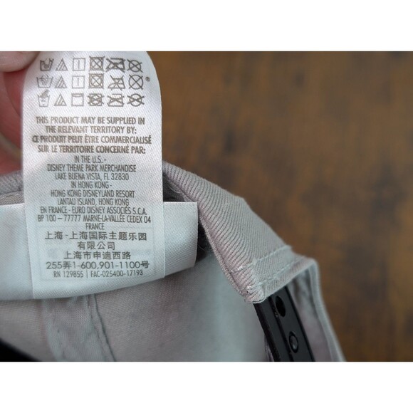 Disney Parks Mickey Mouse Glasses Flat Brim Hat Gray Snap Back Embroidered Cap - Picture 11 of 11